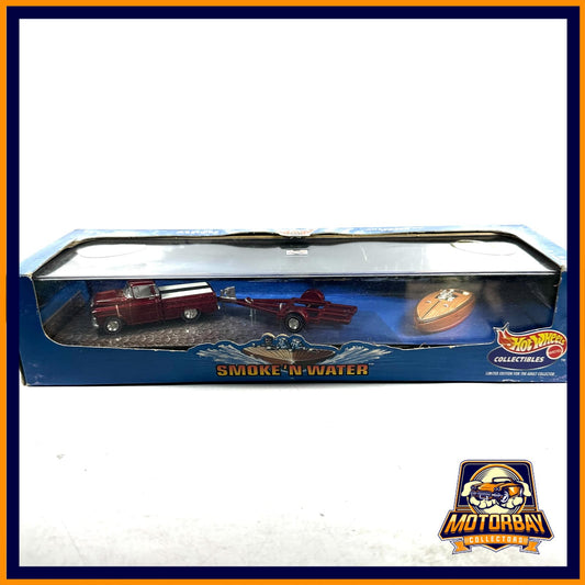 Hot Wheels 1/6459 Chevy Apache & Crackerbox Race Boat