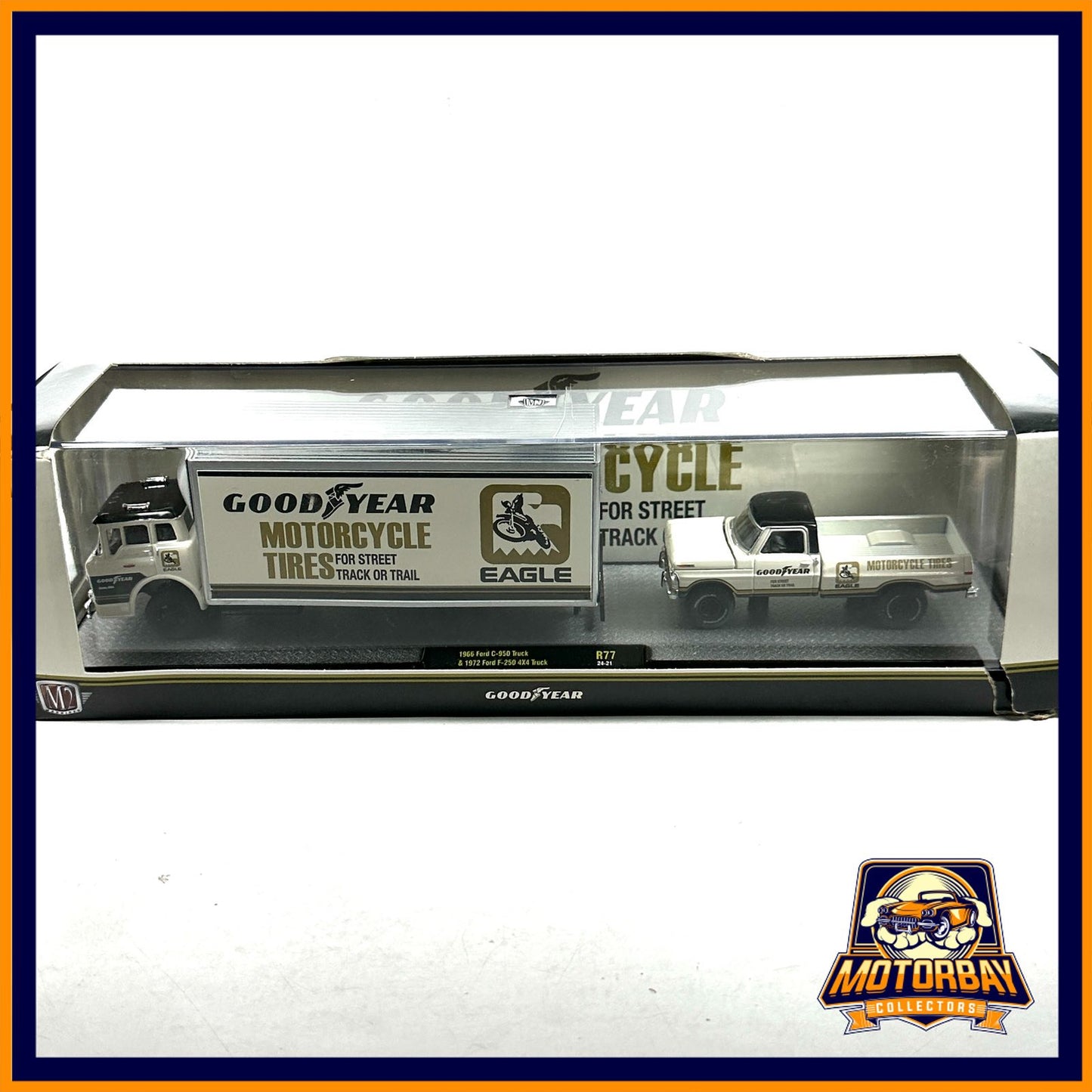 M2 1/64 Auto Hauler 1966 Ford C-950 Truck & 1972 Ford F-250 4X4Truck