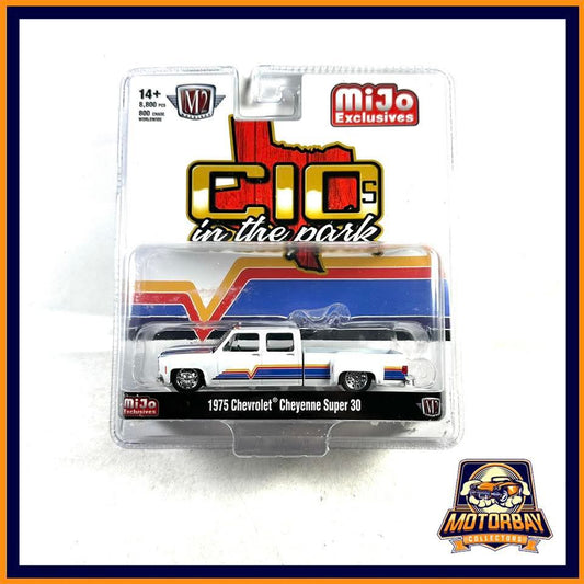 M2 1/64 1975 Chevrolet Cheyenne Super 30